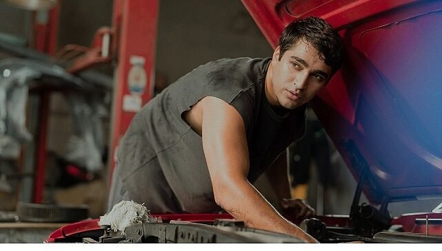 Mert Ramazan Demir’in Başrolünde Yer Aldığı Metruk Adam 22 Ağustos’ta Netflix’te