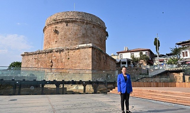 Hıdırlık Kulesi Çevresinde Tarih Canlanıyor