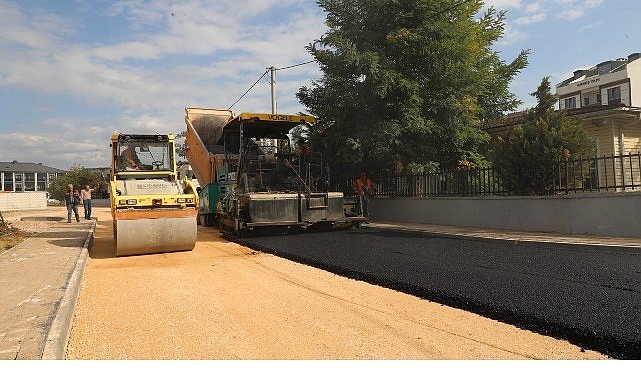 İnegöl’de 5 Sokakta 800 Metrelik Asfalt Çalışması Başladı
