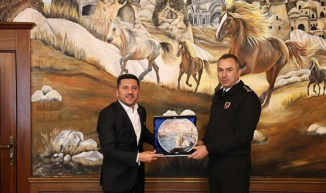 Başkan Arı, JAKEM Komutanı Fırat ile Görüştü