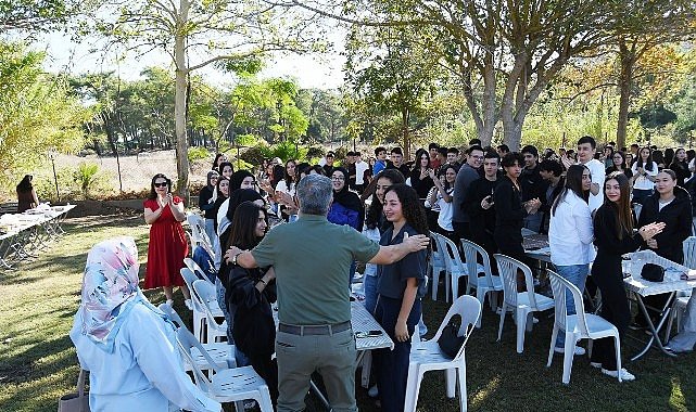 Başkan Topaloğlu Öğrencilerle Kahvaltıda Buluştu