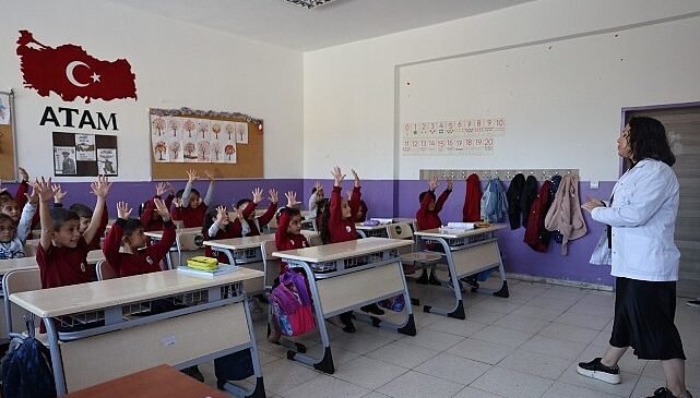 Bayraklı’da Minik Eller Sağlık İçin Yıkandı