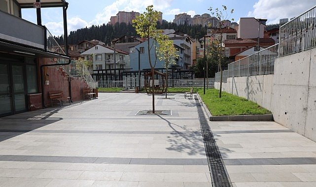 İzmit Başaran Camii Meydanı Estetik Bir Görünüme Kavuştu