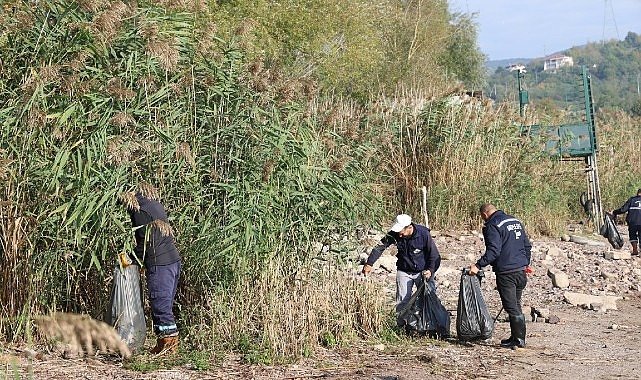 Kartepe’de Eşme Sahili Çevre Temizliğine Kavuştu