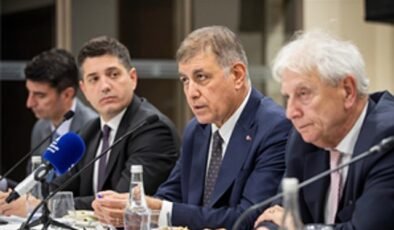 İzmir’de Su Krizi ve Kuraklık Mücadelesi Masaya Yatırıldı