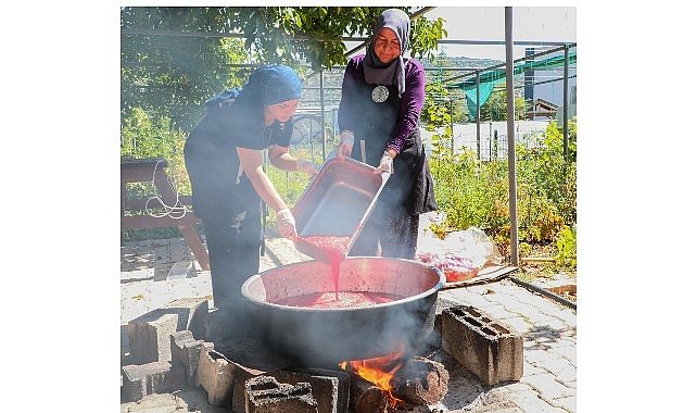 Antalya’da Kadın Kooperatifleri Kışlık Lezzetler Üretiyor