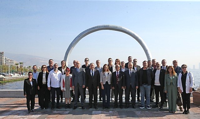 Karşıyaka’da Muhtarlar Günü Coşkuyla Kutlandı